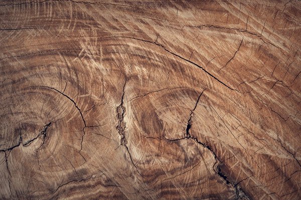 Quelles sont les meilleures pratiques pour entretenir un plan de travail en bois massif?